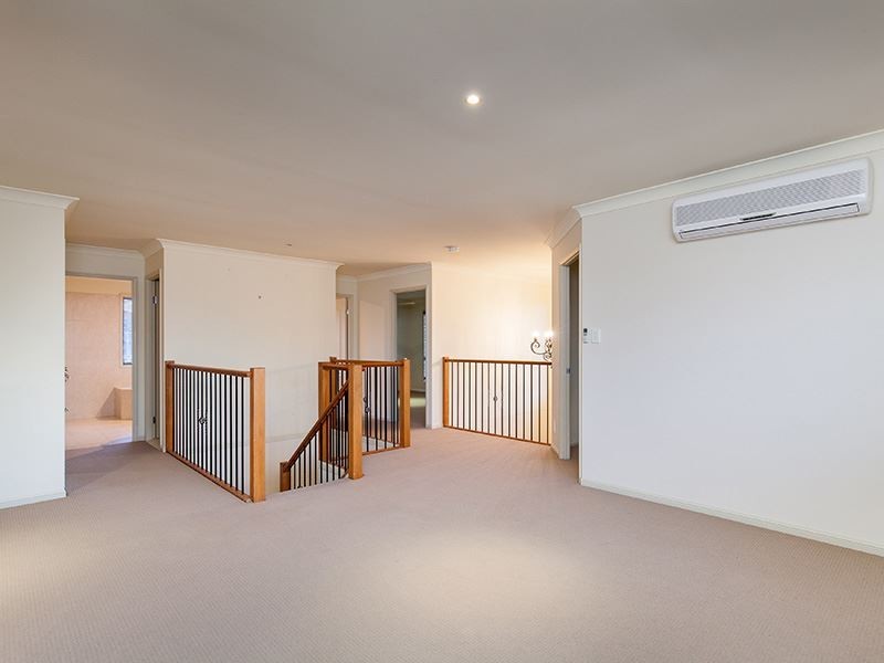 48 Edinburgh Road, Benowa QLD 4217