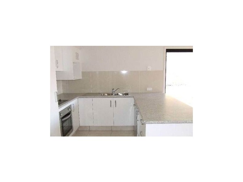 1/2 Wyndham Circuit, Holmview QLD 4207