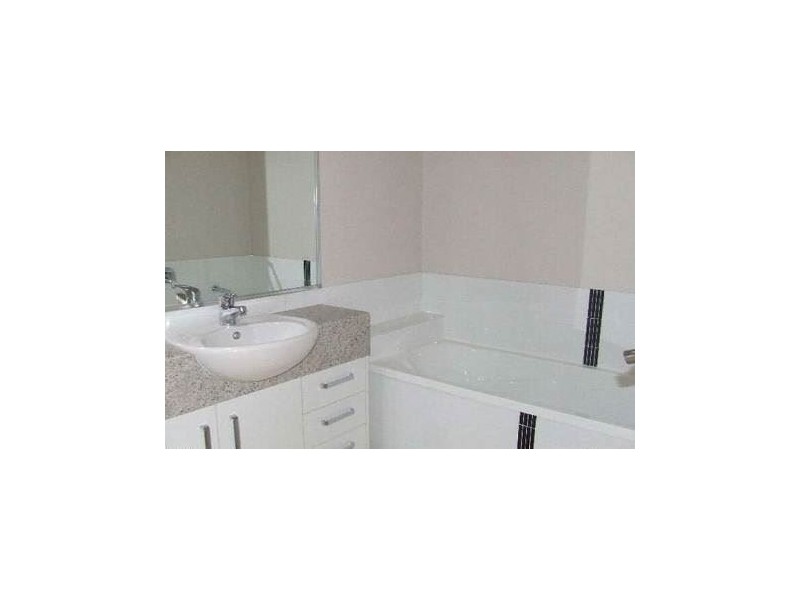 1/2 Wyndham Circuit, Holmview QLD 4207