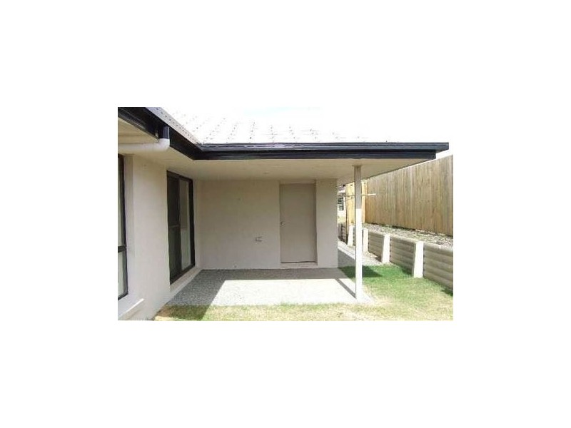 1/2 Wyndham Circuit, Holmview QLD 4207