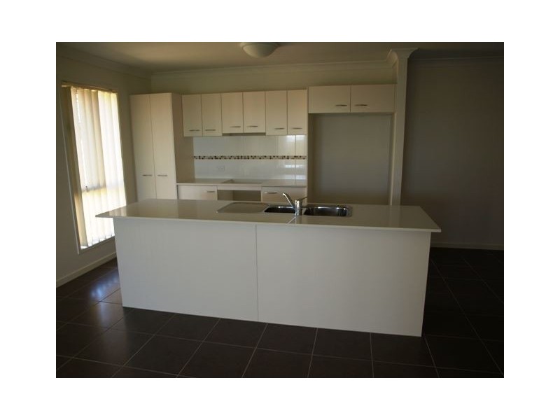 1 Ridgemount street, Bahrs Scrub QLD 4207