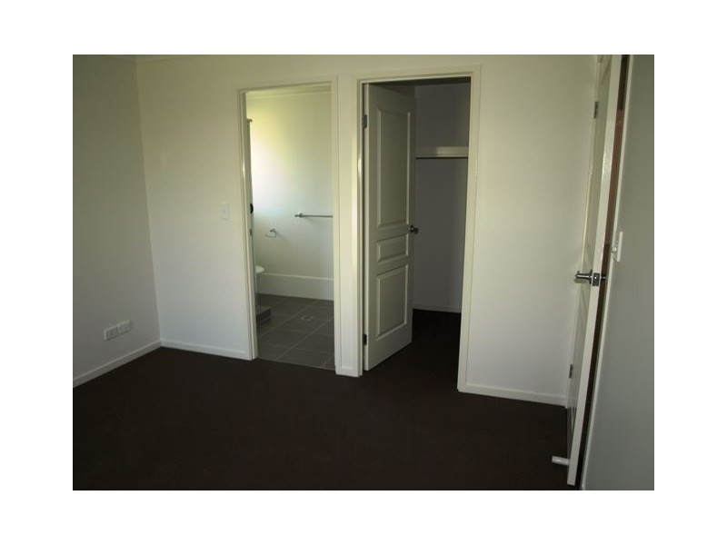1 Ridgemount street, Bahrs Scrub QLD 4207