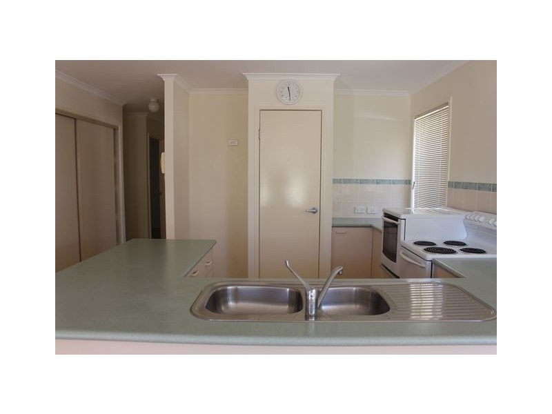 202/16 Holzheimer Road, Bethania QLD 4205