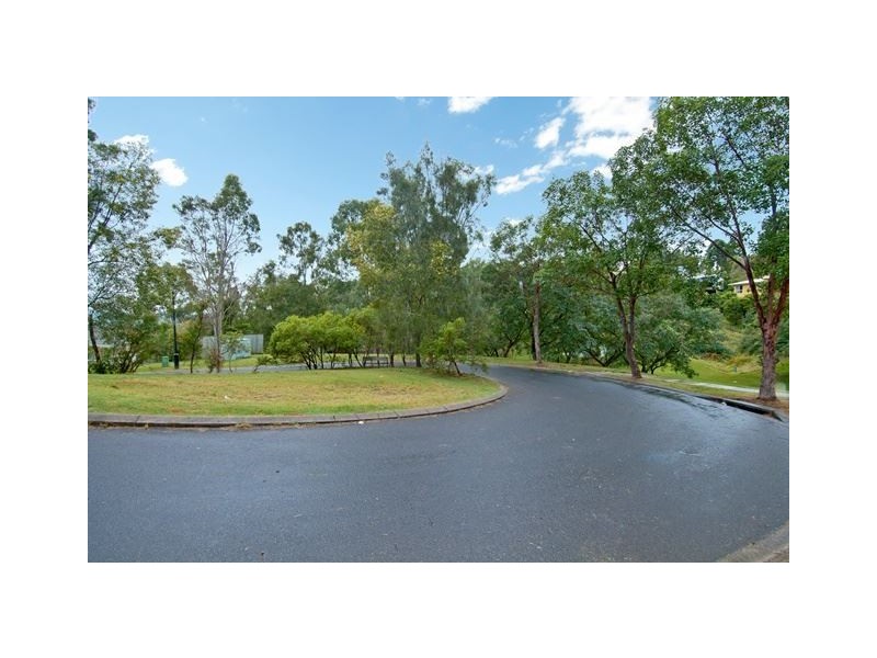 49 Chatfield Street, Edens Landing QLD 4207