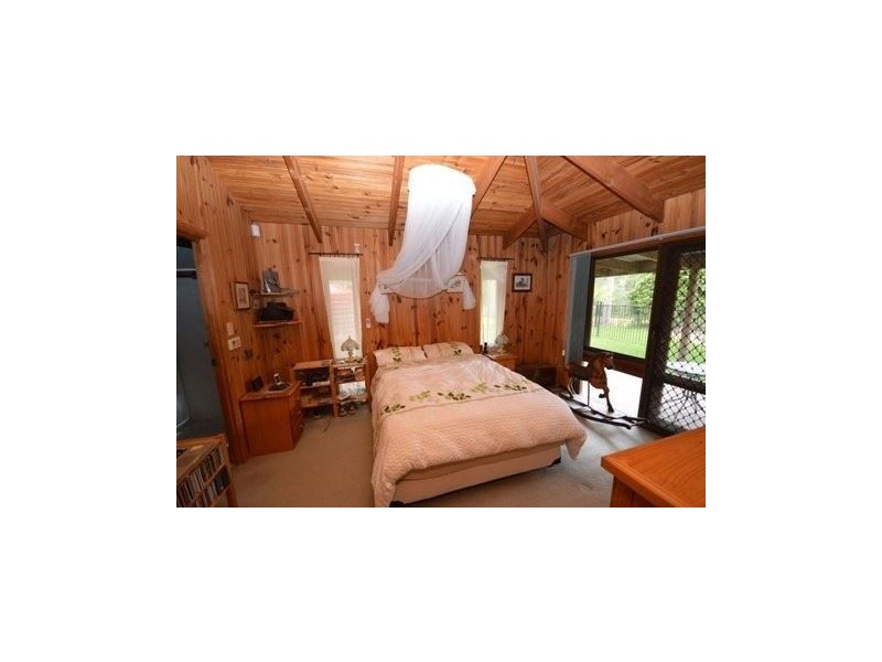 10-16 Sharton Avenue, Buccan QLD 4207