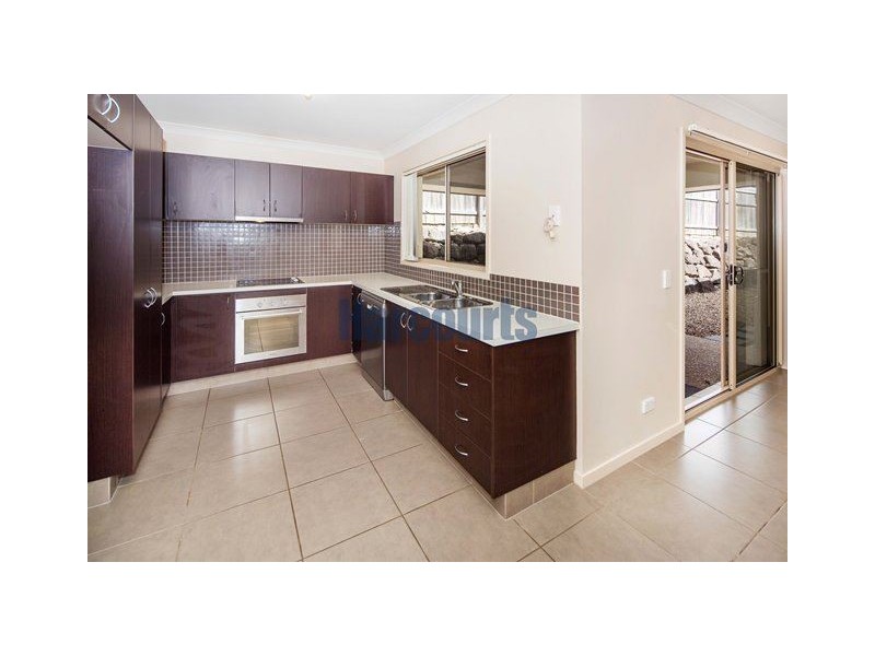 61 Woodlands Blvd, Waterford QLD 4133