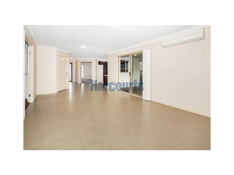 61 Woodlands Blvd, Waterford QLD 4133