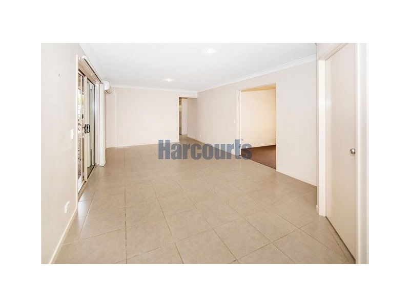 61 Woodlands Blvd, Waterford QLD 4133