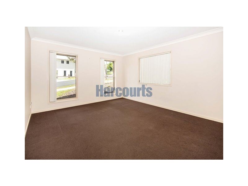 61 Woodlands Blvd, Waterford QLD 4133