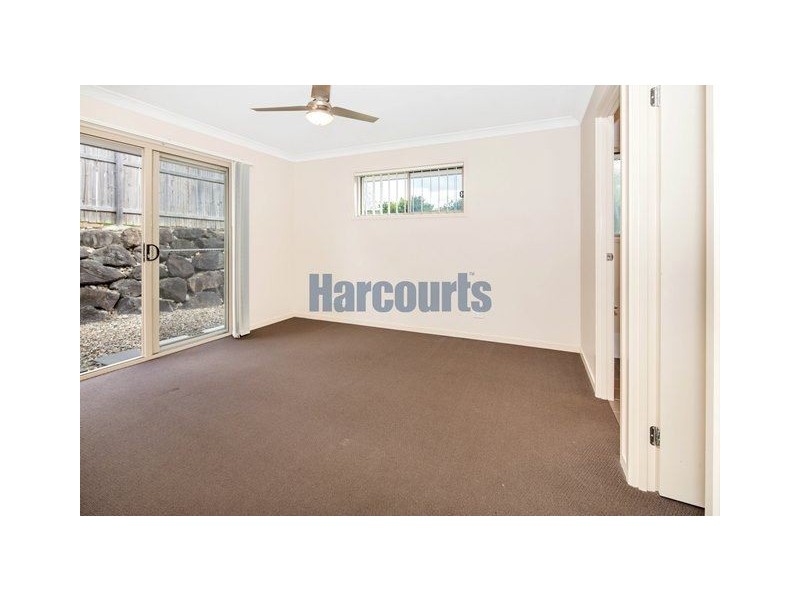 61 Woodlands Blvd, Waterford QLD 4133