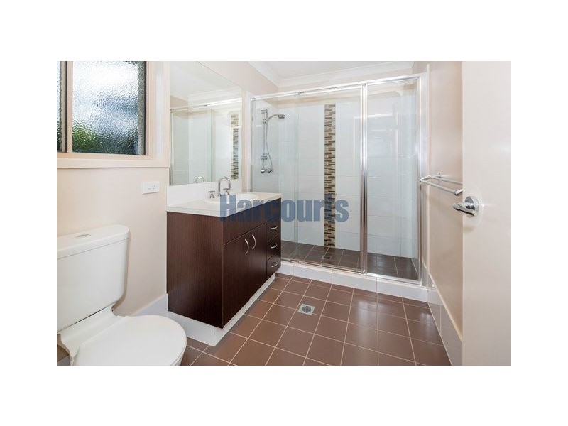 61 Woodlands Blvd, Waterford QLD 4133