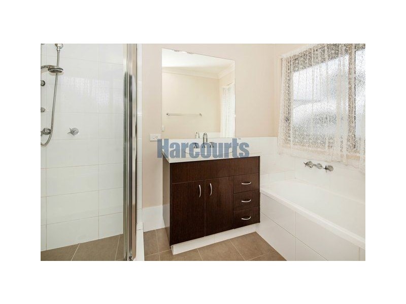 61 Woodlands Blvd, Waterford QLD 4133