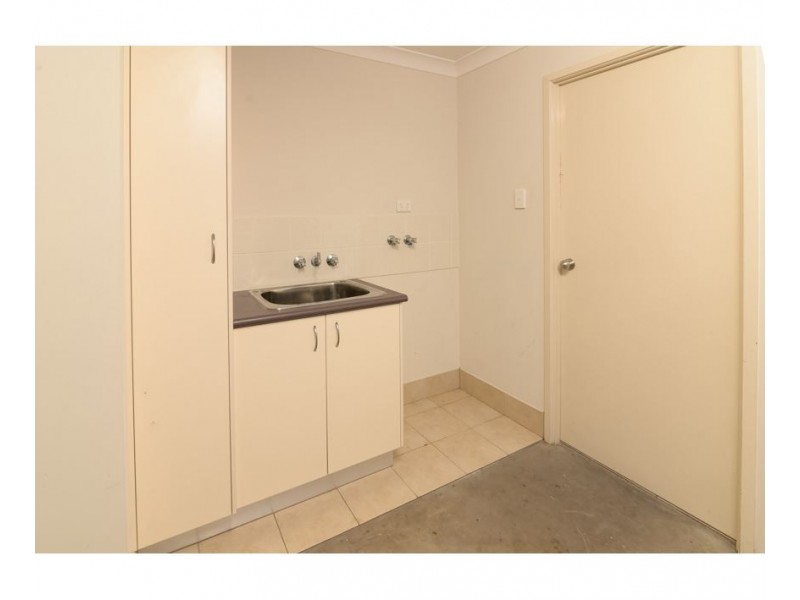 3/8 Shareece Court, Crestmead QLD 4132