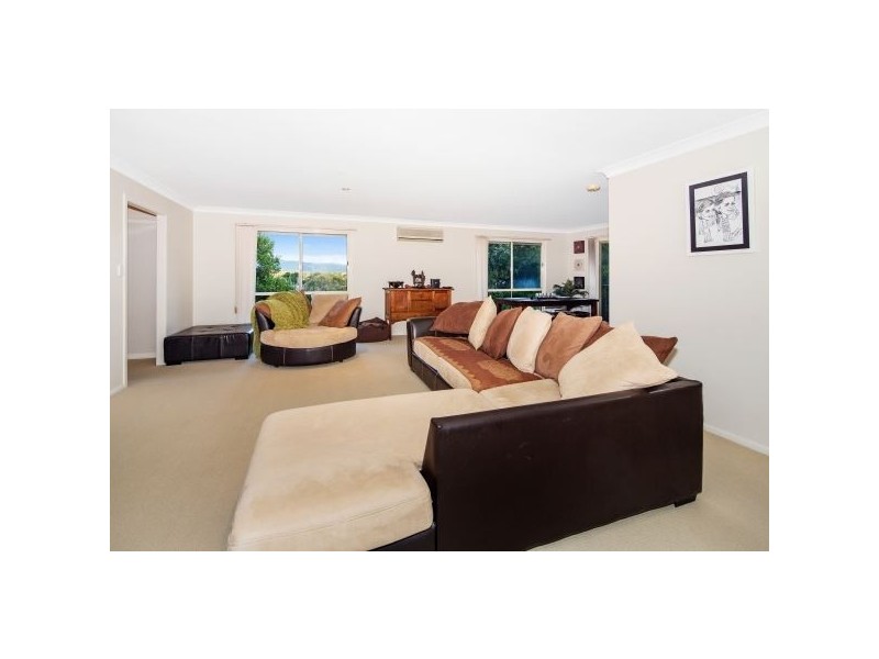 6 Laura Ct, Mount Warren Park QLD 4207