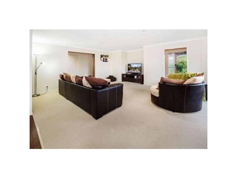 6 Laura Ct, Mount Warren Park QLD 4207