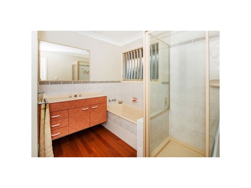 6 Laura Ct, Mount Warren Park QLD 4207