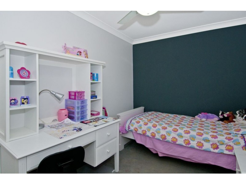 29 Chatfield Street, Edens Landing QLD 4207