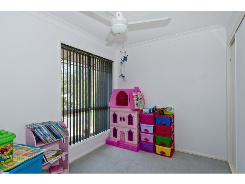 29 Chatfield Street, Edens Landing QLD 4207