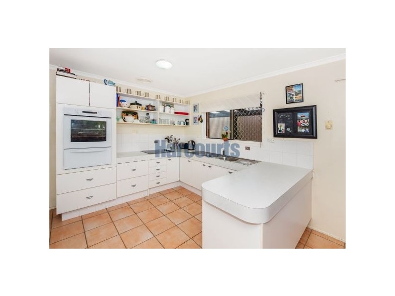 2 Ainslee Ct, Mount Warren Park QLD 4207