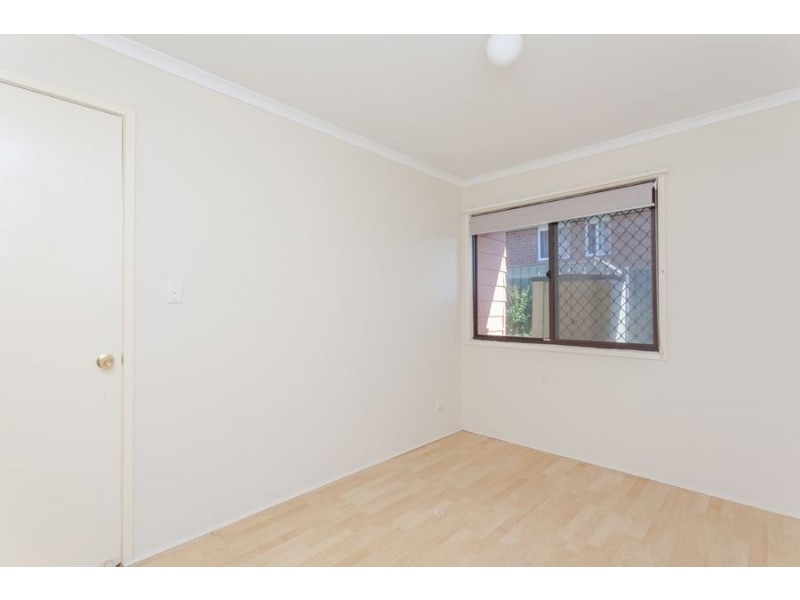 2/12 Albert Street, Eagleby QLD 4207