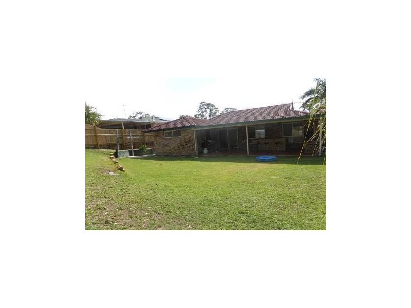 16 Ernest Street, Windaroo QLD 4207
