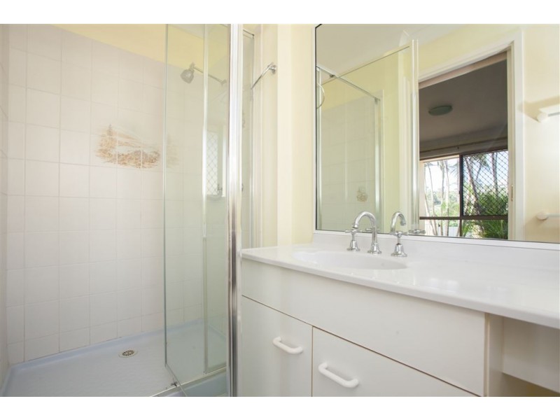 4 Richter Court, Edens Landing QLD 4207