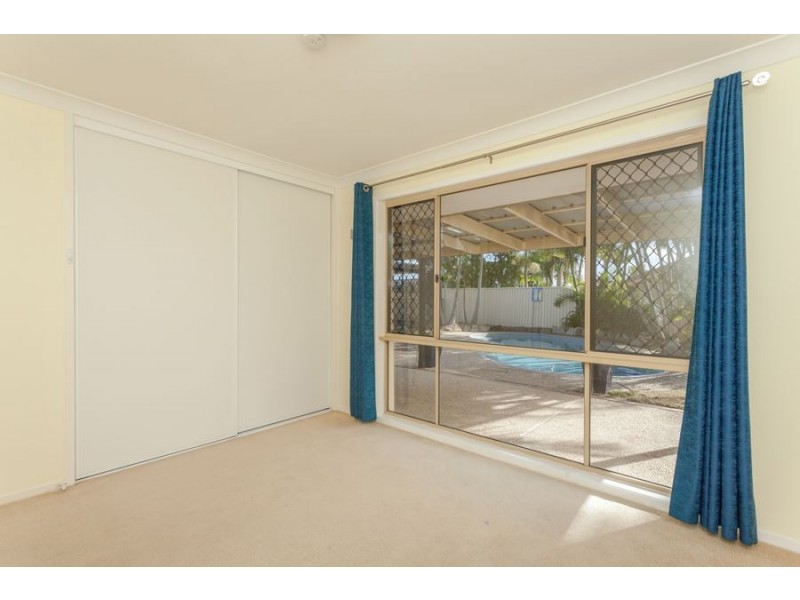 4 Richter Court, Edens Landing QLD 4207