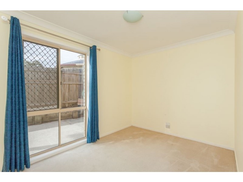 4 Richter Court, Edens Landing QLD 4207