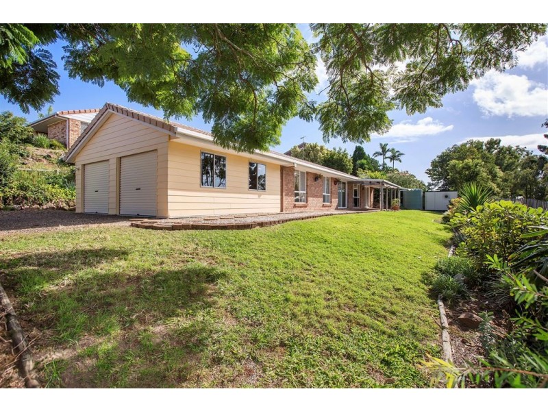 46 Hillside Crescent, Edens Landing QLD 4207