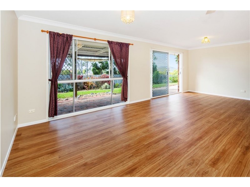 46 Hillside Crescent, Edens Landing QLD 4207