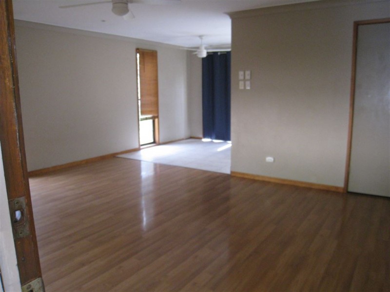 15 Mitre Street, Holmview QLD 4207