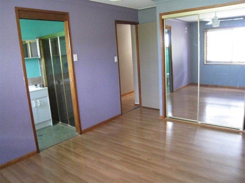 15 Mitre Street, Holmview QLD 4207