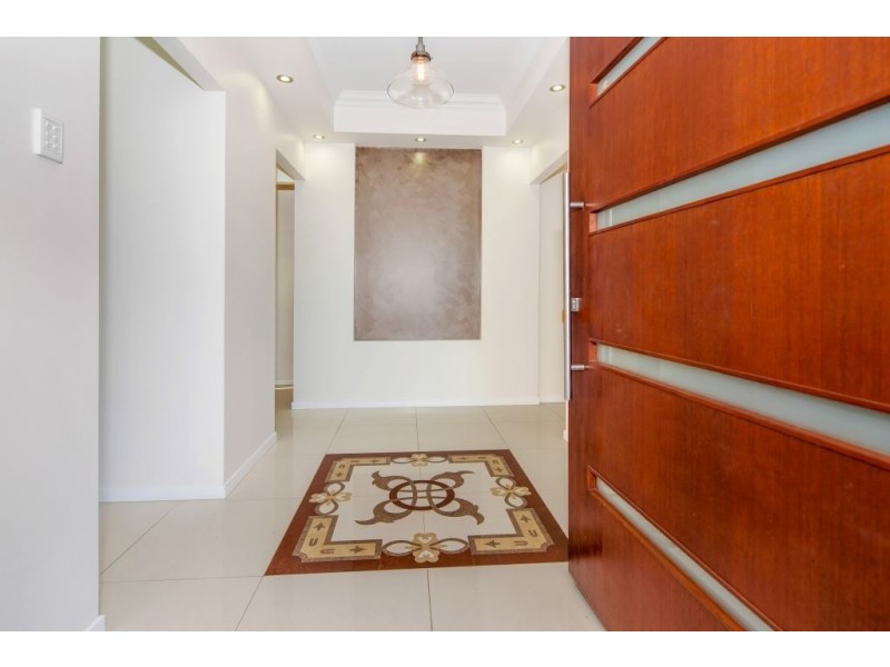 16 Mimi Court, Mount Warren Park QLD 4207