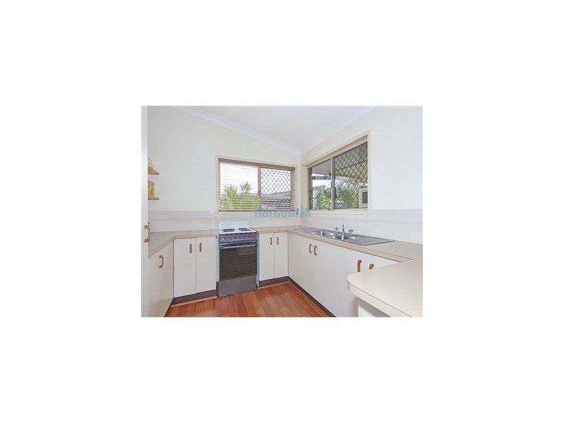 1 Tregana Crt, Edens Landing QLD 4207