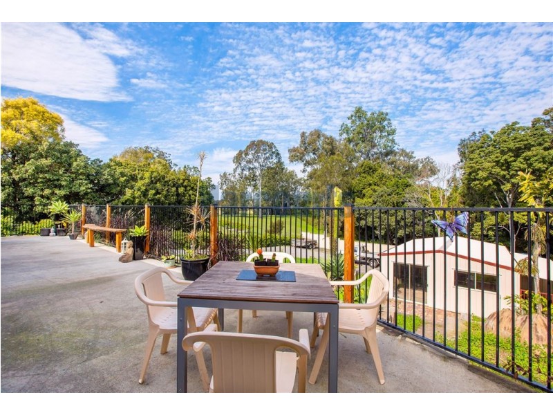42 Yvonne Cr, Mount Warren Park QLD 4207