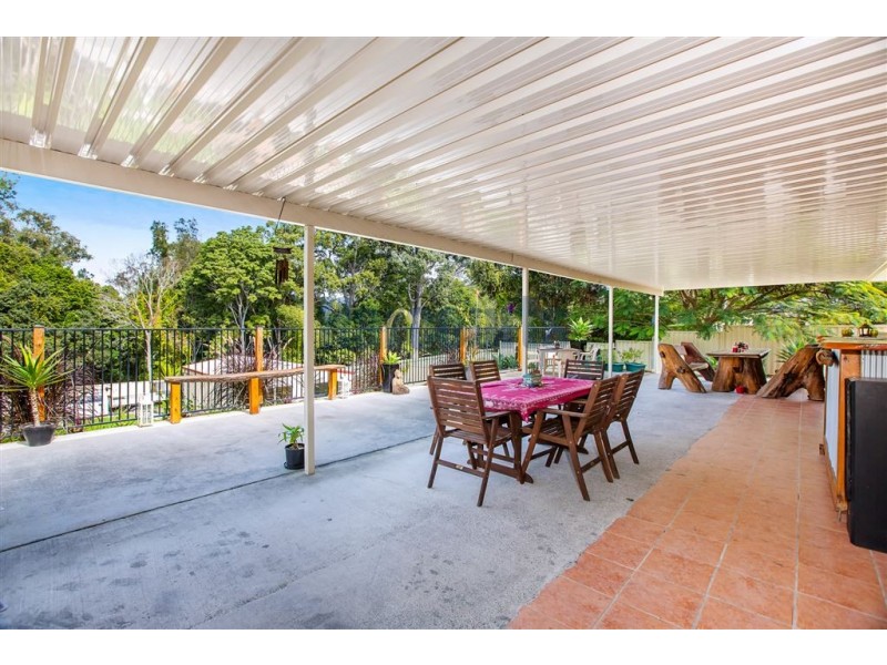 42 Yvonne Cr, Mount Warren Park QLD 4207