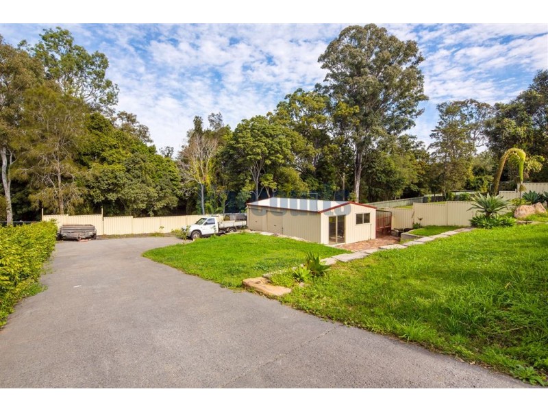 42 Yvonne Cr, Mount Warren Park QLD 4207
