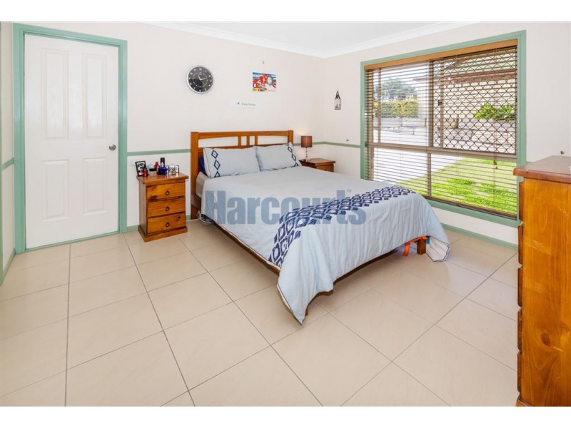 42 Yvonne Cr, Mount Warren Park QLD 4207