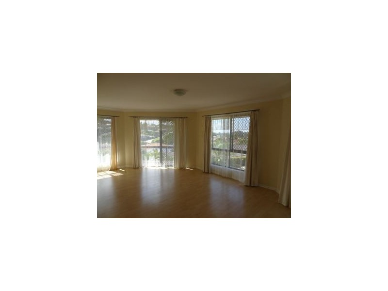 10 Kempe Place, Edens Landing QLD 4207