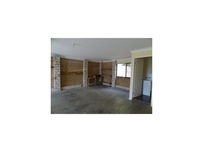 10 Kempe Place, Edens Landing QLD 4207