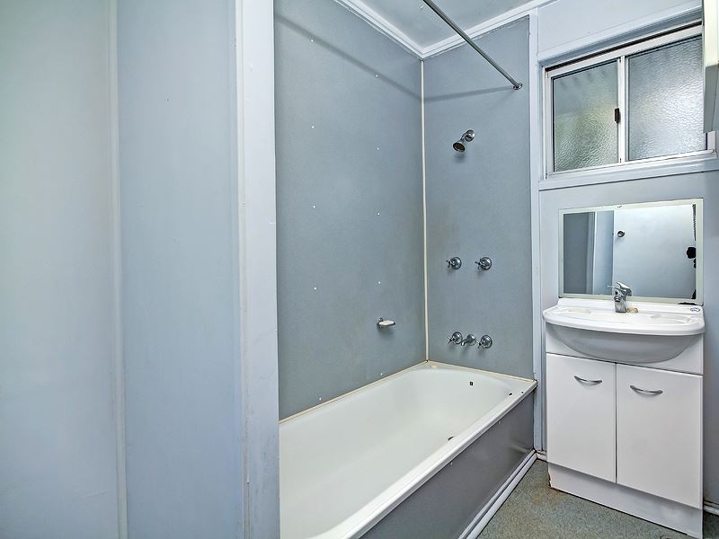 7 Hughes Street, Eagleby QLD 4207