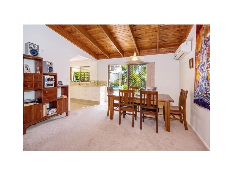 8 Katrina Cresent, Waterford West QLD 4133