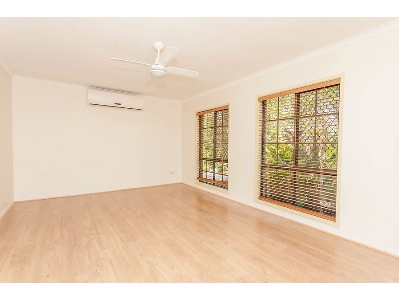 3 Brim Ct, Edens Landing QLD 4207