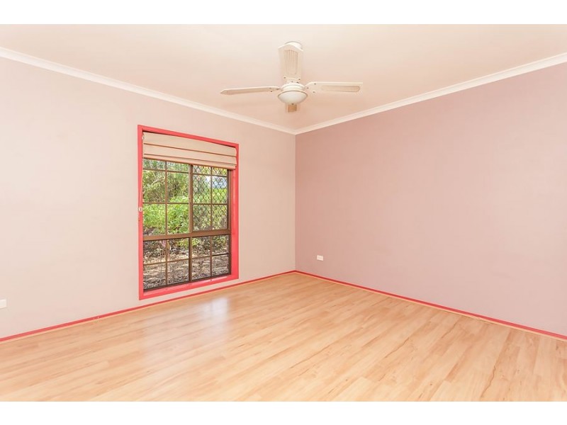 3 Brim Ct, Edens Landing QLD 4207