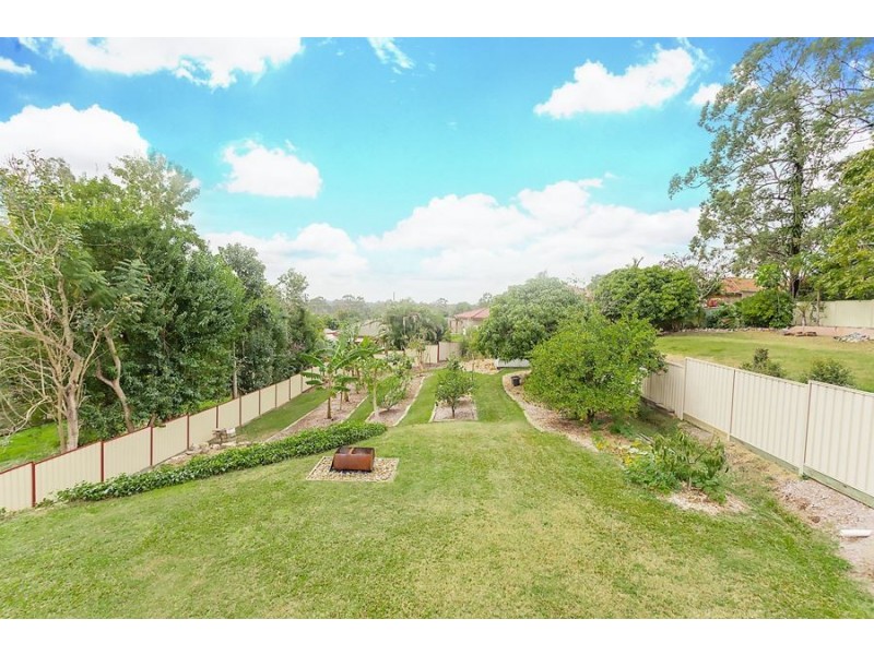 23 Auburn Street, Edens Landing QLD 4207