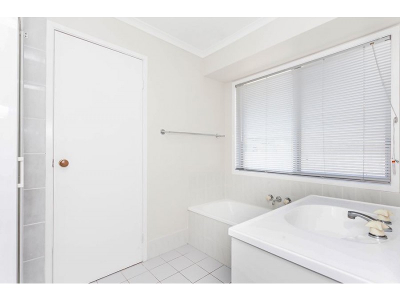 32 Copperfield Drive, Eagleby QLD 4207