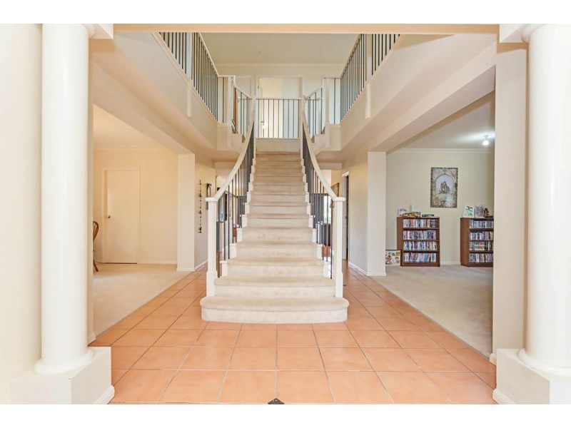 20 Lucy Drive, Edens Landing QLD 4207