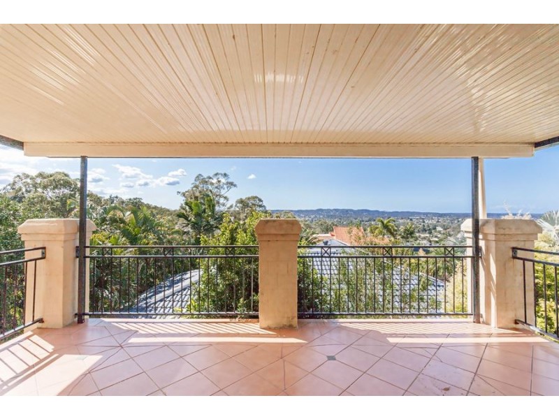 20 Lucy Drive, Edens Landing QLD 4207