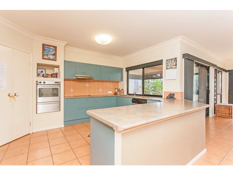 20 Lucy Drive, Edens Landing QLD 4207