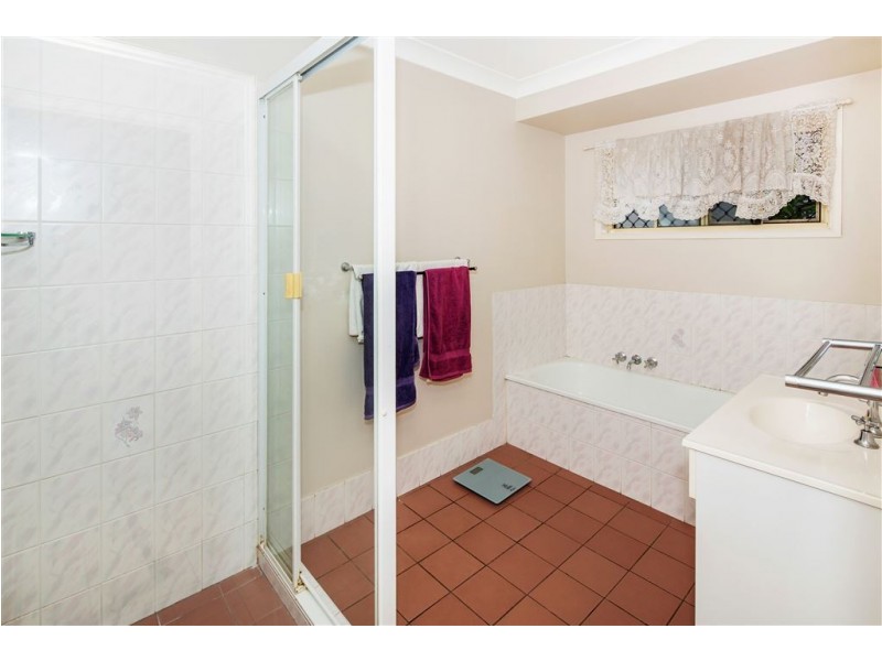 65 Kummara Rd, Edens Landing QLD 4207